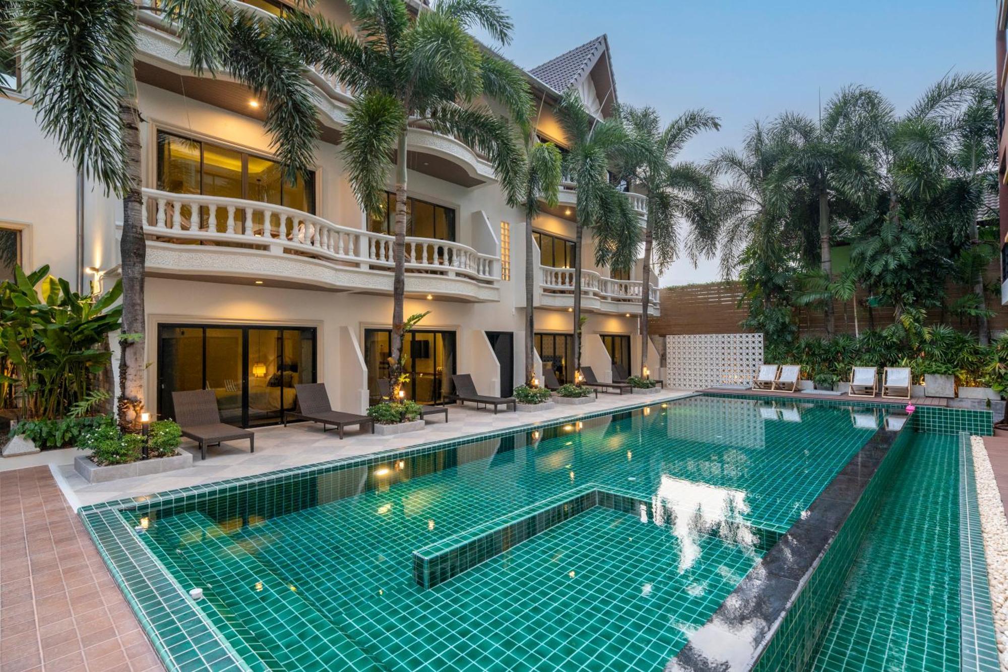 Buasri Boutique Patong Hotel Ngoại thất bức ảnh