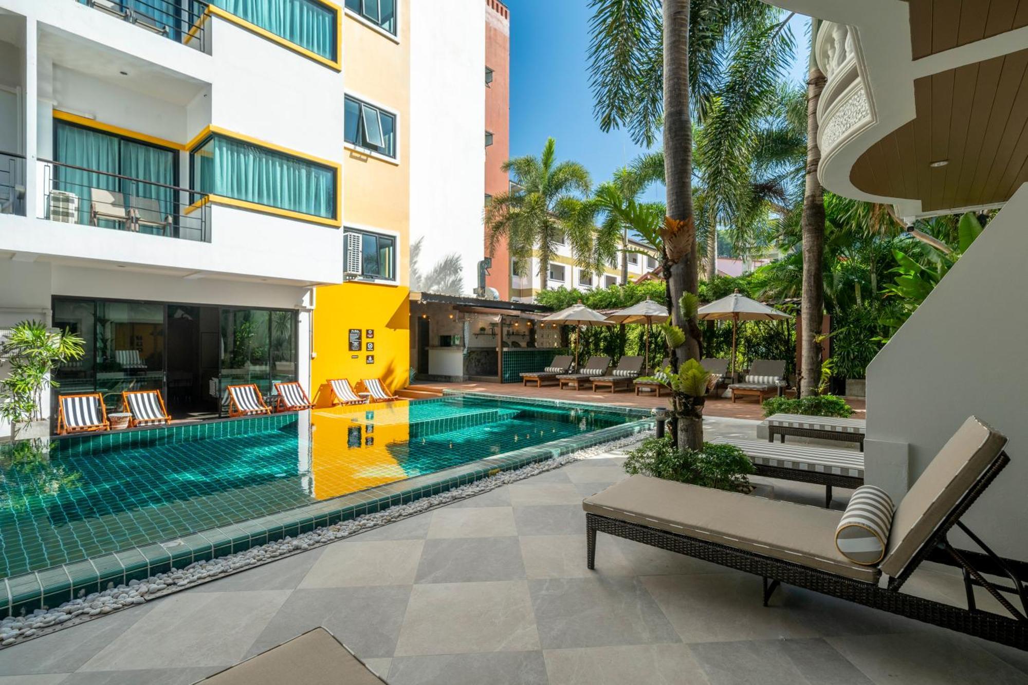 Buasri Boutique Patong Hotel Ngoại thất bức ảnh