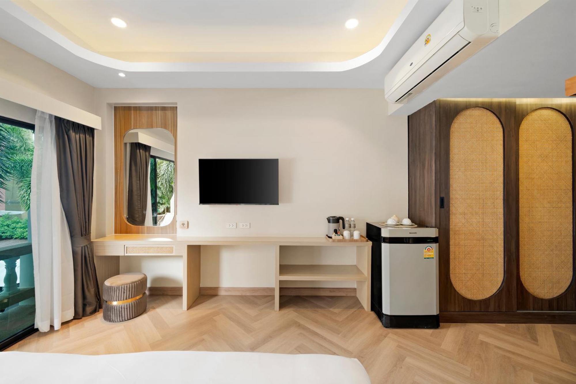 Buasri Boutique Patong Hotel Phòng bức ảnh