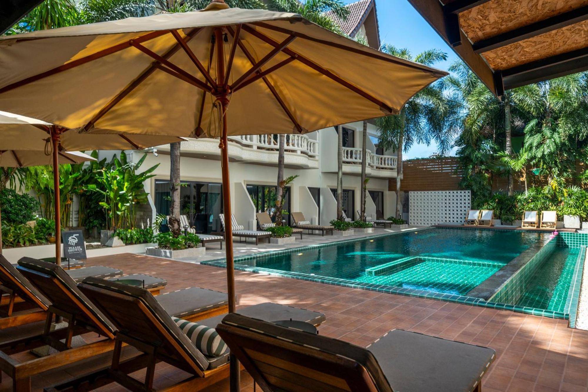 Buasri Boutique Patong Hotel Ngoại thất bức ảnh