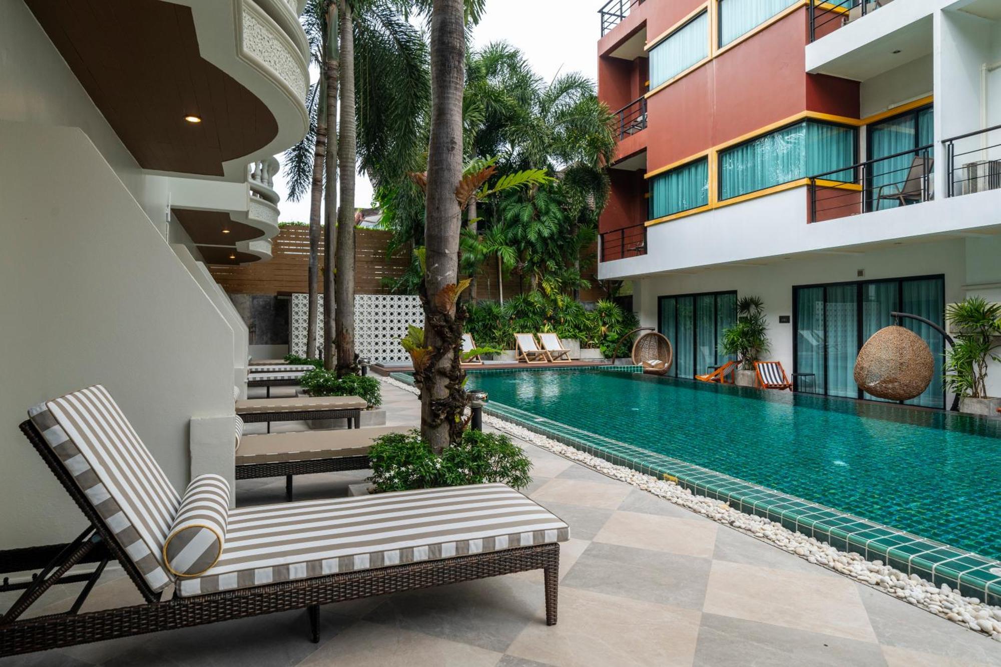 Buasri Boutique Patong Hotel Ngoại thất bức ảnh