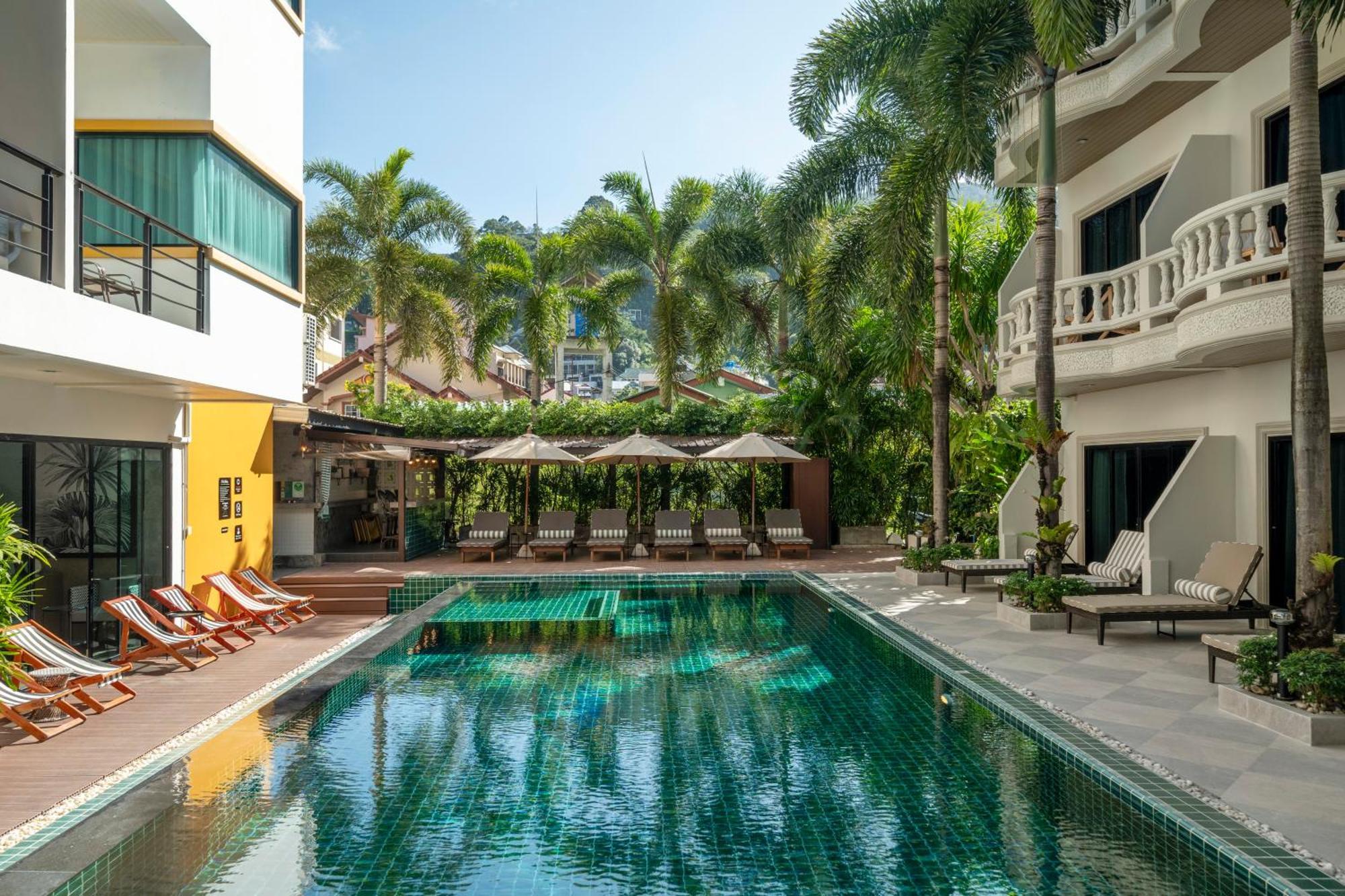 Buasri Boutique Patong Hotel Ngoại thất bức ảnh